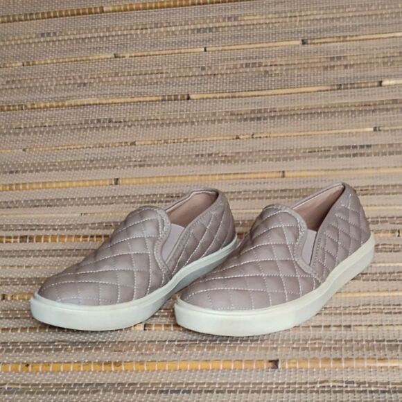 Women's Steve Madden Ecentrcq Quilted Slip-on Sneaker Size 7 - Picture 1 of 15